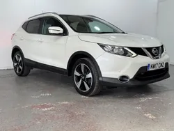 White Used 2017 Nissan Qashqai N-Connecta SUV | £7,395 (Good price)