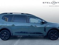 Blue Used 2023 Dacia Jogger Extreme MPV | £14,974 (Fair price)