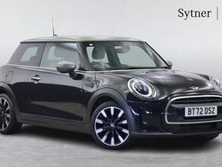 Black Used 2022 Mini Cooper Exclusive Hatchback | £18,750 (Fair price)