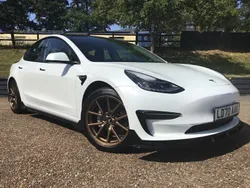 White Used 2020 Tesla Model 3 Long Range Sedan | £17,490 (Fair price)