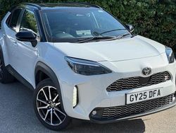 Used 2025 Toyota Yaris Hybrid Sport Estate | £28,499 (Fair price)