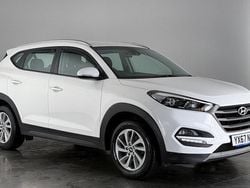 White Used 2017 Hyundai Tucson SE SUV | £11,150 (Good price)