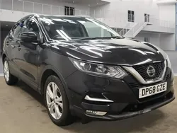 Black Used 2018 Nissan Qashqai N-Connecta SUV | £10,500 (Fair price)
