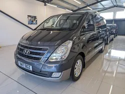 Blue Used 2017 Hyundai I800 SE MPV | £16,495 (Fair price)