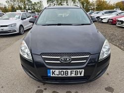 Black Used 2008 Kia Ceed Estate | £2,000 (A bit pricey)