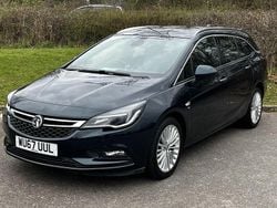 Green Used 2017 Vauxhall Astra Elite Estate | £7,300 (Good price)