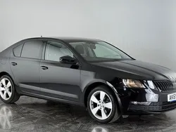 Black Used 2019 Skoda Octavia SE Drive Hatchback | £13,300 (Fair price)