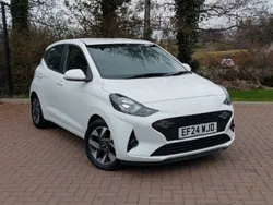 White Used 2024 Hyundai i10 Advanced Hatchback | £14,998 (Fair price)