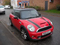 Red Used 2011 Mini Cooper S Hatch Hatchback | £2,295 (Super price)