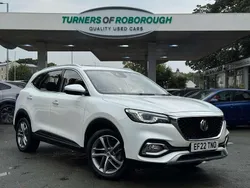 White Used 2022 MG HS Exclusive SUV | £17,500 (Fair price)