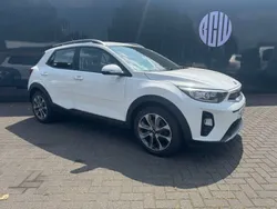 White Used 2019 Kia Stonic 2 SUV | £9,300 (Good price)