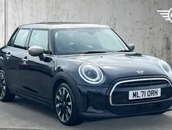 Black Used 2021 Mini Cooper Exclusive Hatchback | £17,399 (Expensive)
