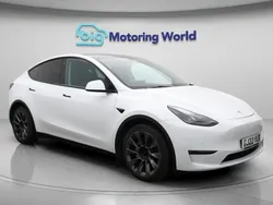 White Used 2022 Tesla Model Y Long Range SUV | £27,200 (Good price)