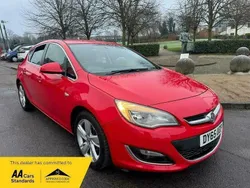 Red Used 2015 Vauxhall Astra SRi Hatchback | £3,995 (Good price)