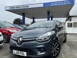 Grey Used 2019 Renault Clio IV Play Hatchback | £7,695 (Fair price)