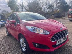 Red Used 2014 Ford Fiesta Zetec Hatchback | £5,848 (Fair price)