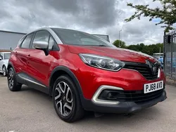 Red/silver Used 2018 Renault Captur Iconic SUV | £6,899 (Fair price)