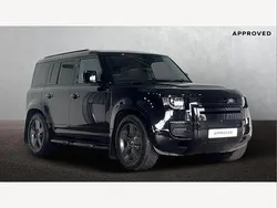 Black Used 2025 Land Rover Defender SE Dynamic SUV | £65,950 (Fair price)