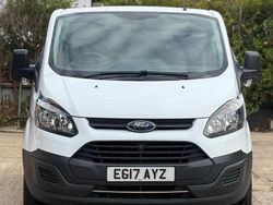 White Used 2017 Ford Transit Custom Van | £7,490 (Fair price)