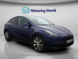 Blue Used 2022 Tesla Model Y Long Range AWD SUV | £23,000 (Fair price)