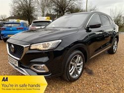 Black Used 2023 MG HS Excite SUV | £15,190 (Fair price)