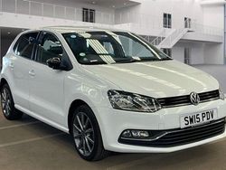 White Used 2015 VW Polo Design | £8,495 (Fair price)