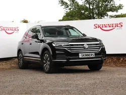 Black Used 2020 VW Touareg SEL SUV | £25,495 (Super price)