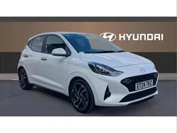 White Used 2024 Hyundai i10 Premium Hatchback | £15,798 (Fair price)