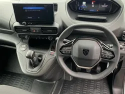 White New 2025 Peugeot Partner S MPV | £16,995 (Fair price)
