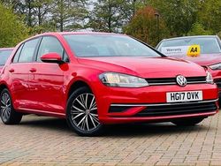 Red Used 2017 VW Golf VII SE Hatchback | £10,300 (Fair price)