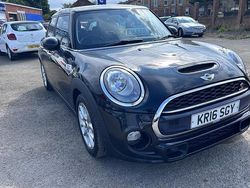 Used 2016 Mini Cooper S Hatchback | £6,895 (Good price)