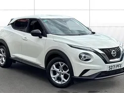 White Used 2022 Nissan Juke N-Connecta SUV | £13,542 (Fair price)