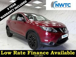 Red Used 2015 Nissan Qashqai Acenta SUV | £5,295 (Good price)