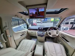 White Used 2007 Nissan Elgrand MPV | £12,995 (Expensive)