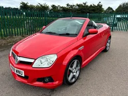 Red Used 2008 Vauxhall Tigra Cabriolet | £3,000 (Fair price)
