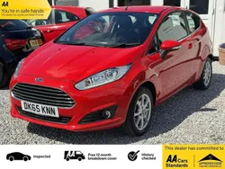 Red Used 2015 Ford Fiesta Zetec Hatchback | £4,695 (Fair price)