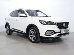 White Used 2022 MG HS Exclusive SUV | £16,000 (Fair price)