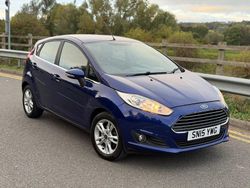 Blue Used 2015 Ford Fiesta Zetec Hatchback | £3,295 (Good price)