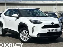Used 2025 Toyota Yaris Hybrid Estate | £20,046 (Super price)