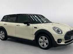 White Used 2020 Mini Cooper Clubman Classic Estate | £11,098 (Good price)