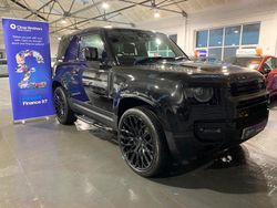 Black Used 2022 Land Rover Defender HSE Estate | £52,000 (Super price)