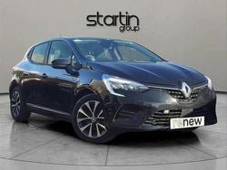 Black Used 2022 Renault Clio V Evolution Hatchback | £14,473 (Good price)