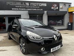 Black Used 2015 Renault Clio IV Dynamique Hatchback | £3,995 (A bit pricey)