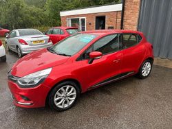 Red Used 2017 Renault Clio IV Dynamique Hatchback | £6,375 (Fair price)