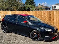 Black Used 2016 Ford Focus Zetec Hatchback | £3,795 (Fair price)