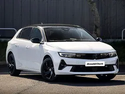 Brilliant paint arctic white New 2025 Vauxhall Astra Estate | £23,998 (Fair price)