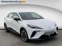 White Used 2024 MG MG4 EV SE Hatchback | £15,890 (Fair price)