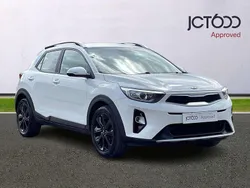 White Used 2020 Kia Stonic 2 SUV | £10,250 (Fair price)