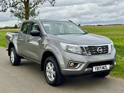 Grey Used 2021 Nissan Navara Acenta Pickup | £14,450 (Good price)