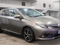 Used 2017 Toyota Auris Design | £10,000 (Fair price)